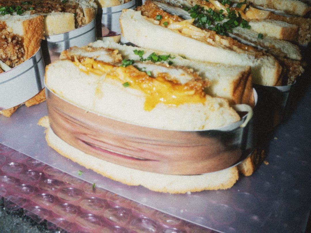 Rows of sandos